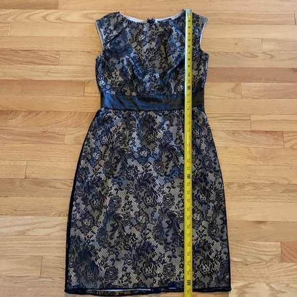 Adrianna Papell Black Lace Overlay Sheath Dress Size 4 - Picture 10 of 11